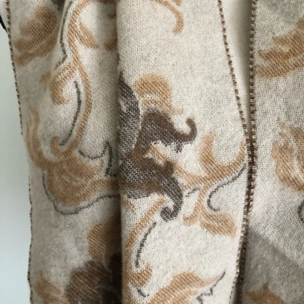 V.FRAAS Floral Cashmink Wrap Scarf With Fringe Made In Germany